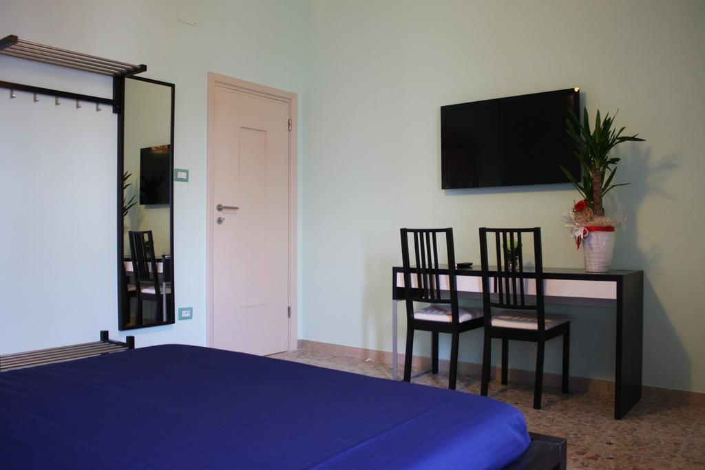 Bed & Breakfast La Perla Rosa เปสการา ห้อง รูปภาพ